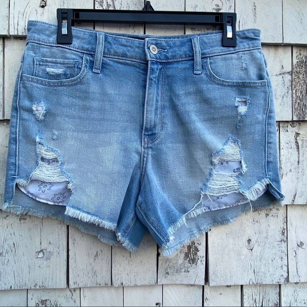 Hollister Vintage Stretch High Rise Distressed Midi Short